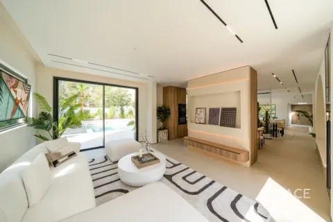 Villa en Meadows, Dubai, 5 dormitorios, 427 m², № 122289 - foto 7