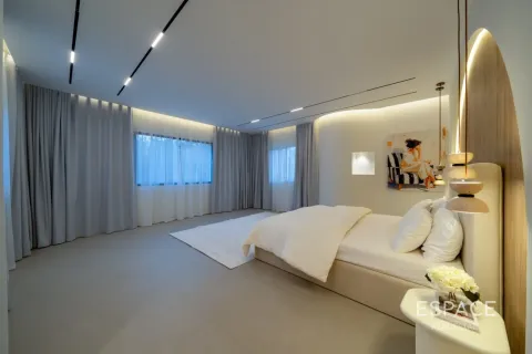 Villa en Meadows, Dubai, 5 dormitorios, 427 m², № 122289 - foto 17
