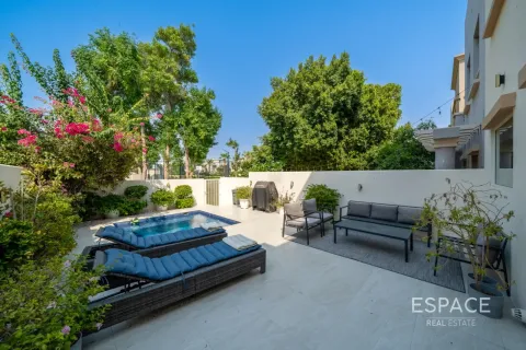 Villa en Springs 11, The Springs, Dubai, 2 dormitorios, 152 m², № 122285 - foto 6