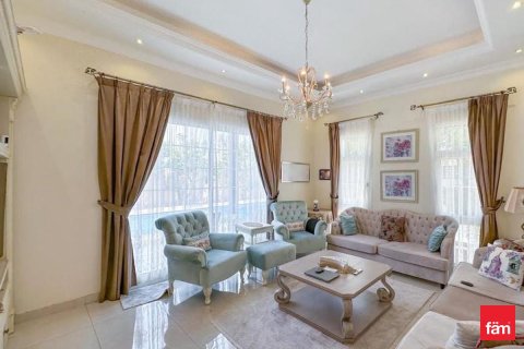 Вилла в Дубае, 5 спален, 861.4м², № 95630