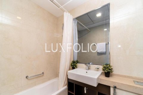 Apartment in Dubai Marina, Dubai 1 bedroom, 67 sq.m. № 46125 - photo 16