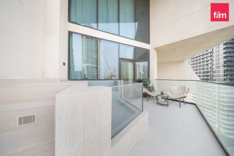 Apartment in Dubai 1 bedroom, 75 sq.m. № 123747 - photo 2