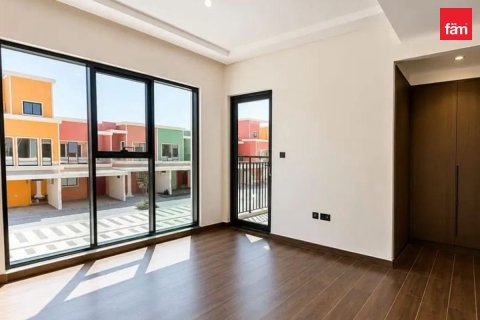 Townhouse in Dubai 4 bedrooms, 144 sq.m. № 123751 - photo 4