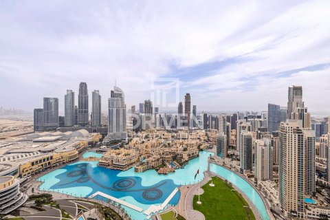 Apartamento en Opera District, Downtown Dubai (Downtown Burj Dubai), Dubai, 4 dormitorios, 492.39 m², № 137068 - foto 2