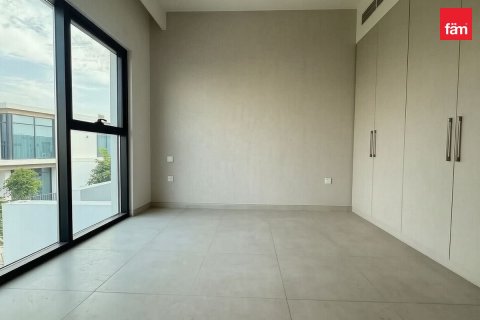 Villa en Dubai, 3 dormitorios, 125.1 m², № 123112