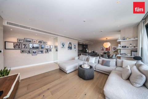 Apartment in City Walk, Dubai 3 bedrooms, 209.2 sq.m. № 123113 - photo 2