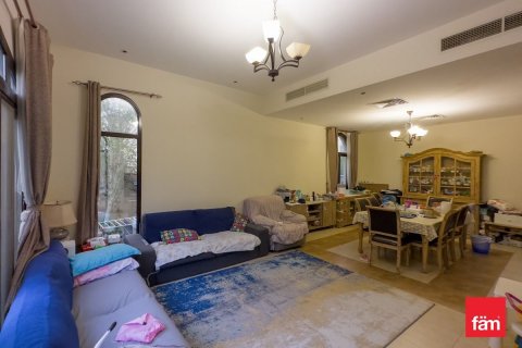 Купить таунхаус в Дубае: 4 спальни, 380.7м², № 13894 - фото 4