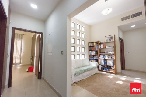Купить таунхаус в Дубае: 4 спальни, 380.7м², № 13894 - фото 8