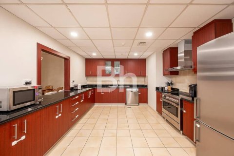 Apartment in Jumeirah Beach Residence, Dubai 4 bedrooms, 264 sq.m. № 21488 - photo 3