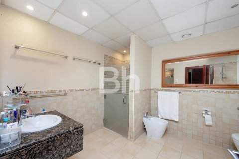 Apartment in Jumeirah Beach Residence, Dubai 4 bedrooms, 264 sq.m. № 21488 - photo 14