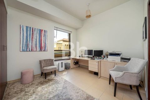 Apartment in Jumeirah Beach Residence, Dubai 4 bedrooms, 264 sq.m. № 21488 - photo 4