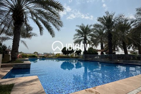 Appartement à Shoreline Apartments, Palm Jumeirah, Dubai, 3 chambres, 203.18 m², № 121018 - photo 2