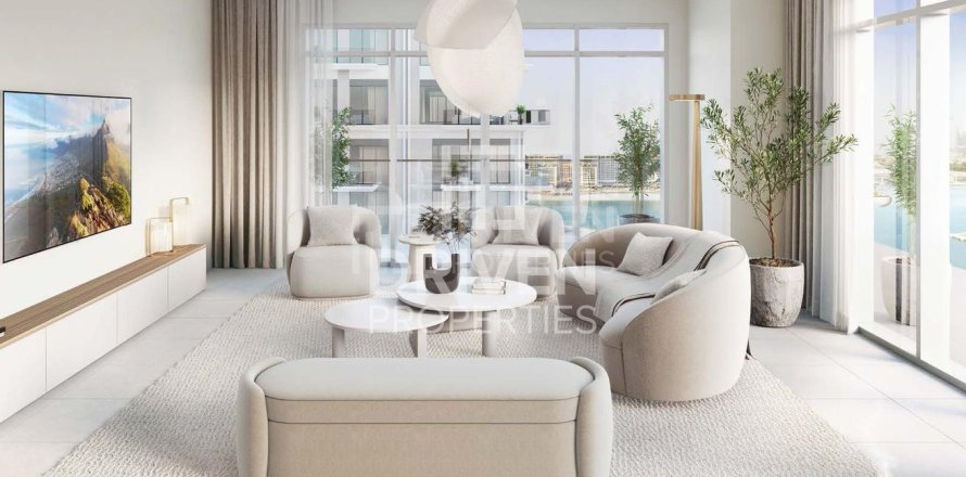 Apartment in EMAAR Beachfront, Dubai Harbour, Dubai 1 bedroom, 75 sq.m. № 19171