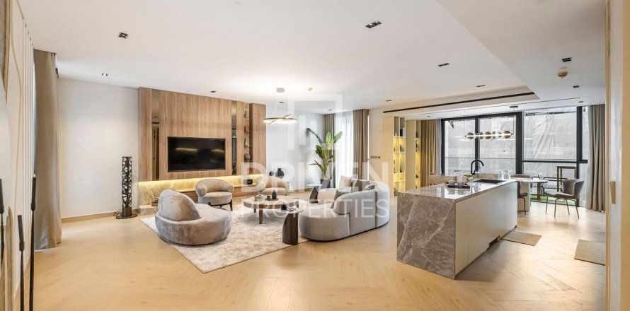 Квартира в City Walk, Дубай, 3 спальни, 223м², № 19177