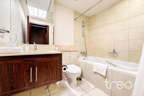 Appartement à Burj Khalifa, Dubai, 1 chambre, 93.92 m², № 120096 - photo 12