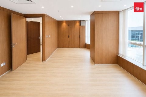 Bureau à Dubai, 90 m², № 134774