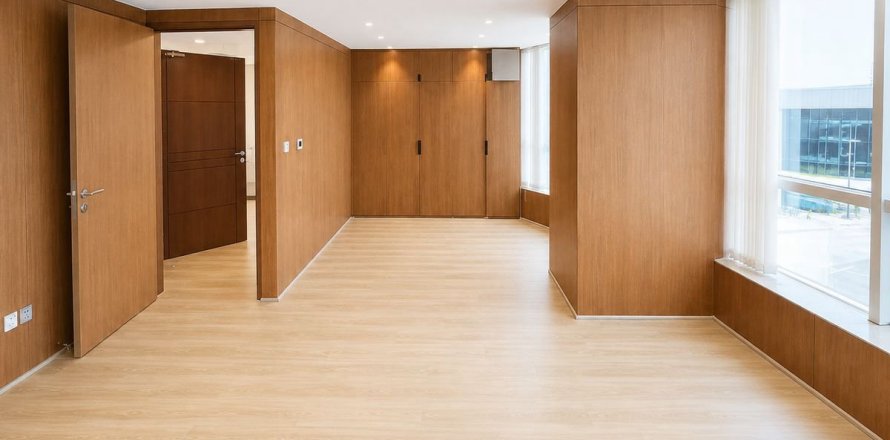 Bureau à Dubai, 90 m², № 134774