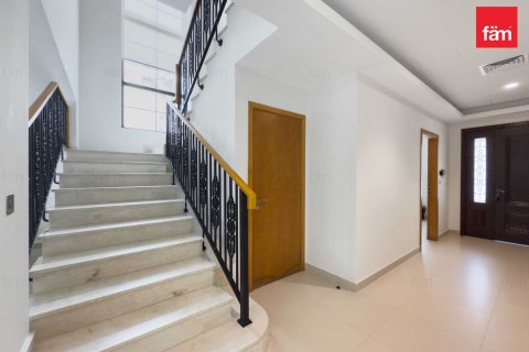 Villa in Dubai 4 bedrooms, 469.3 sq.m. № 97671 - photo 5