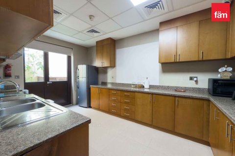 Villa in Dubai 4 bedrooms, 469.3 sq.m. № 97671 - photo 17