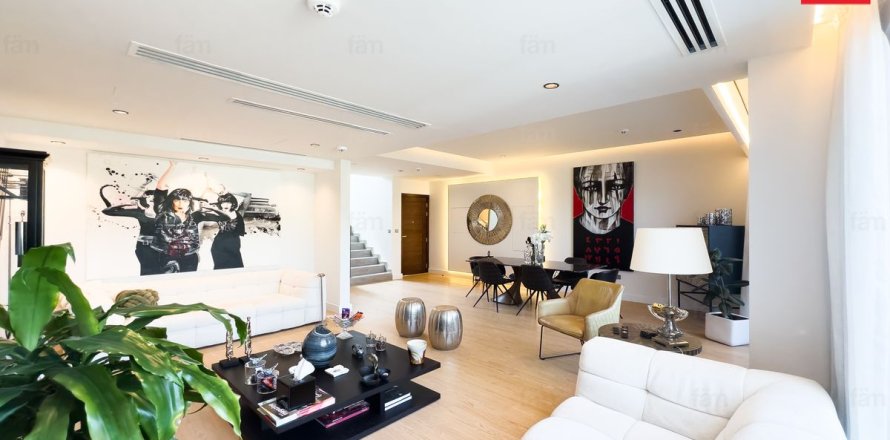 Adosado en Dubai, 3 dormitorios, 161 m², № 97684
