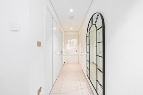 Appartement à EMAAR Beachfront, Dubai Harbour, Dubai, 2 chambres, 106 m², № 74116 - photo 9