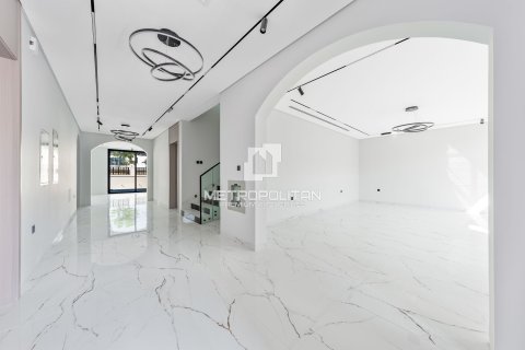 Villa in Al Furjan, Dubai 5 bedrooms, 520 sq.m. № 74123 - photo 12