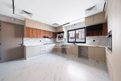 Villa in Al Furjan, Dubai 5 bedrooms, 520 sq.m. № 74123 - photo 10