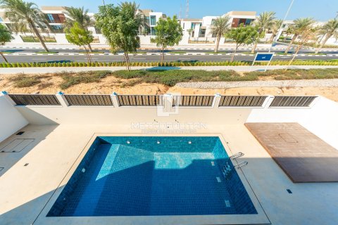 Villa in Al Furjan, Dubai 5 bedrooms, 520 sq.m. № 74123 - photo 2