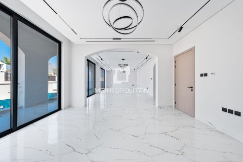 Villa in Al Furjan, Dubai 5 bedrooms, 520 sq.m. № 74123 - photo 15