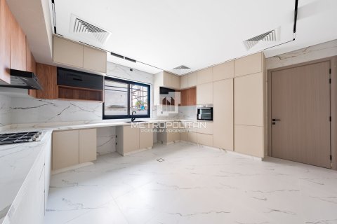 Villa in Al Furjan, Dubai 5 bedrooms, 520 sq.m. № 74123 - photo 6