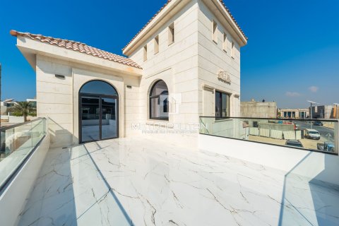 Villa in Al Furjan, Dubai 5 bedrooms, 520 sq.m. № 74123 - photo 24