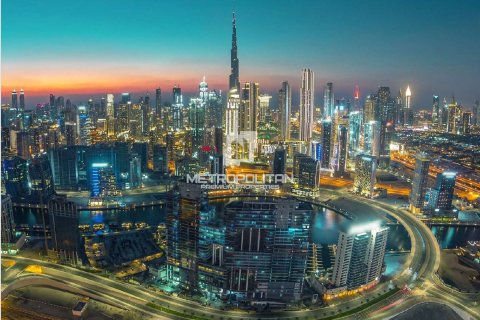 Penthouse in Business Bay, Dubai 3 bedrooms, 585 sq.m. № 74124 - photo 18