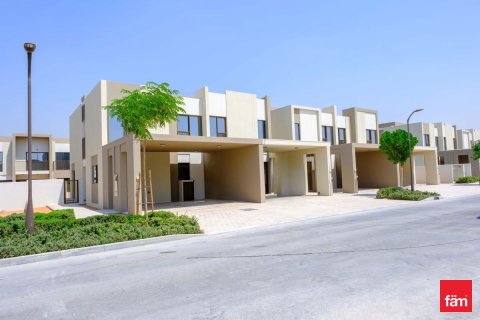 Villa en Dubai, 4 dormitorios, 241.7 m², № 109886