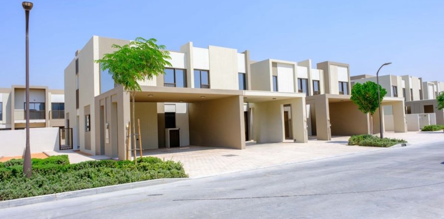 Villa en Dubai, 4 dormitorios, 241.7 m², № 109886