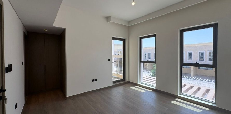 Maison de ville à Dubai, 3 chambres, 144 m², № 109885