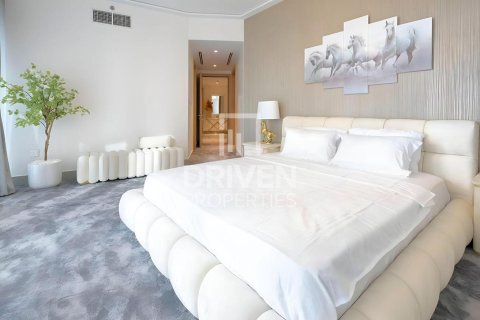 Apartment in Downtown Dubai (Downtown Burj Dubai), Dubai 2 bedrooms, 159.51 sq.m. № 128460 - photo 5