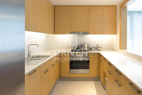 Apartment in Downtown Dubai (Downtown Burj Dubai), Dubai 2 bedrooms, 159.51 sq.m. № 128460 - photo 6