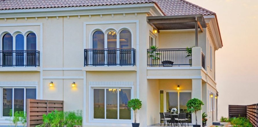 Villa à Dubai, 4 chambres, 965 m², № 91760