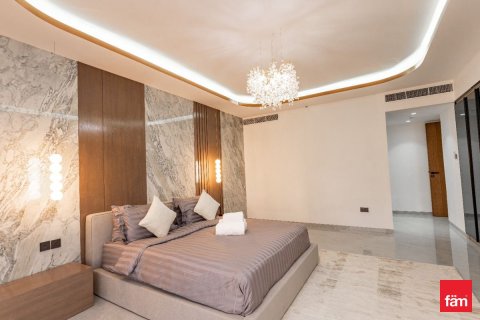 Купить квартиру в Дубае: 4 спальни, 334.4м², № 91762 - фото 8