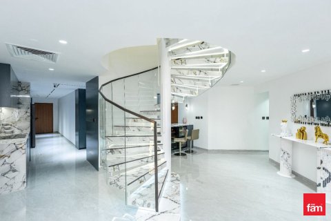 Купить квартиру в Дубае: 4 спальни, 334.4м², № 91762 - фото 5