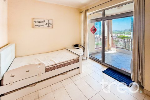 Снять в аренду квартиру в Greens, Дубай: 2 спальни, 124.77м², № 120038 - фото 10