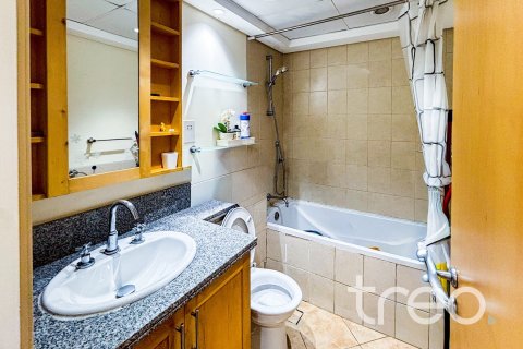 Снять в аренду квартиру в Greens, Дубай: 2 спальни, 124.77м², № 120038 - фото 8