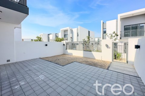 Снять в аренду таунхаус в Дубае: 3 спальни, 161м², № 120042 - фото 14