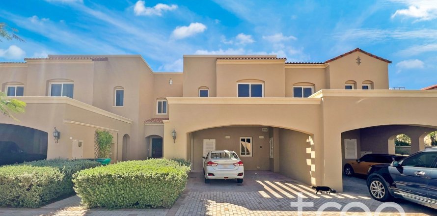 Villa in Bella Casa, Serena, Dubai 3 bedrooms, 196.58 sq.m. № 120039