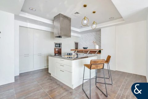 Appartement à Jumeirah Lake Towers, Dubai, 5 chambres, 479 m², № 75751 - photo 26