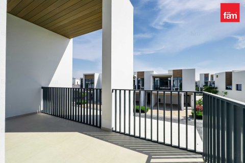 Villa in Dubai 3 bedrooms, 141.1 sq.m. № 58854 - photo 22