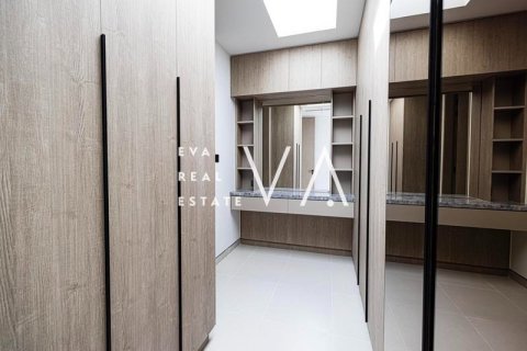 Villa in Dubai 4 bedrooms, 405 sq.m. № 52701 - photo 16