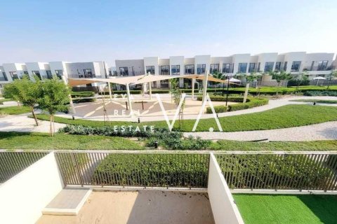 Townhouse in Dubai South (Dubai World Central), Dubai 3 bedrooms, 144.27 sq.m. № 52703 - photo 1