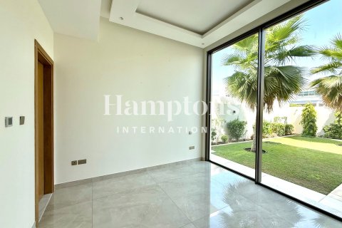 Villa in Al Barsha 1, Al Barsha, Dubai 4 bedrooms, 853.77857000 sq.m. № 123238 - photo 3