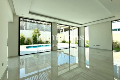 Villa in Al Barsha 1, Al Barsha, Dubai 4 bedrooms, 853.77857000 sq.m. № 123238 - photo 30